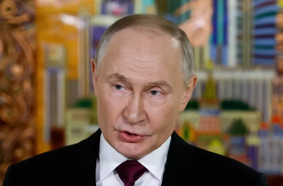 Putin acusa líderes europeus de preparativos para conflito e critica expansão da Otan